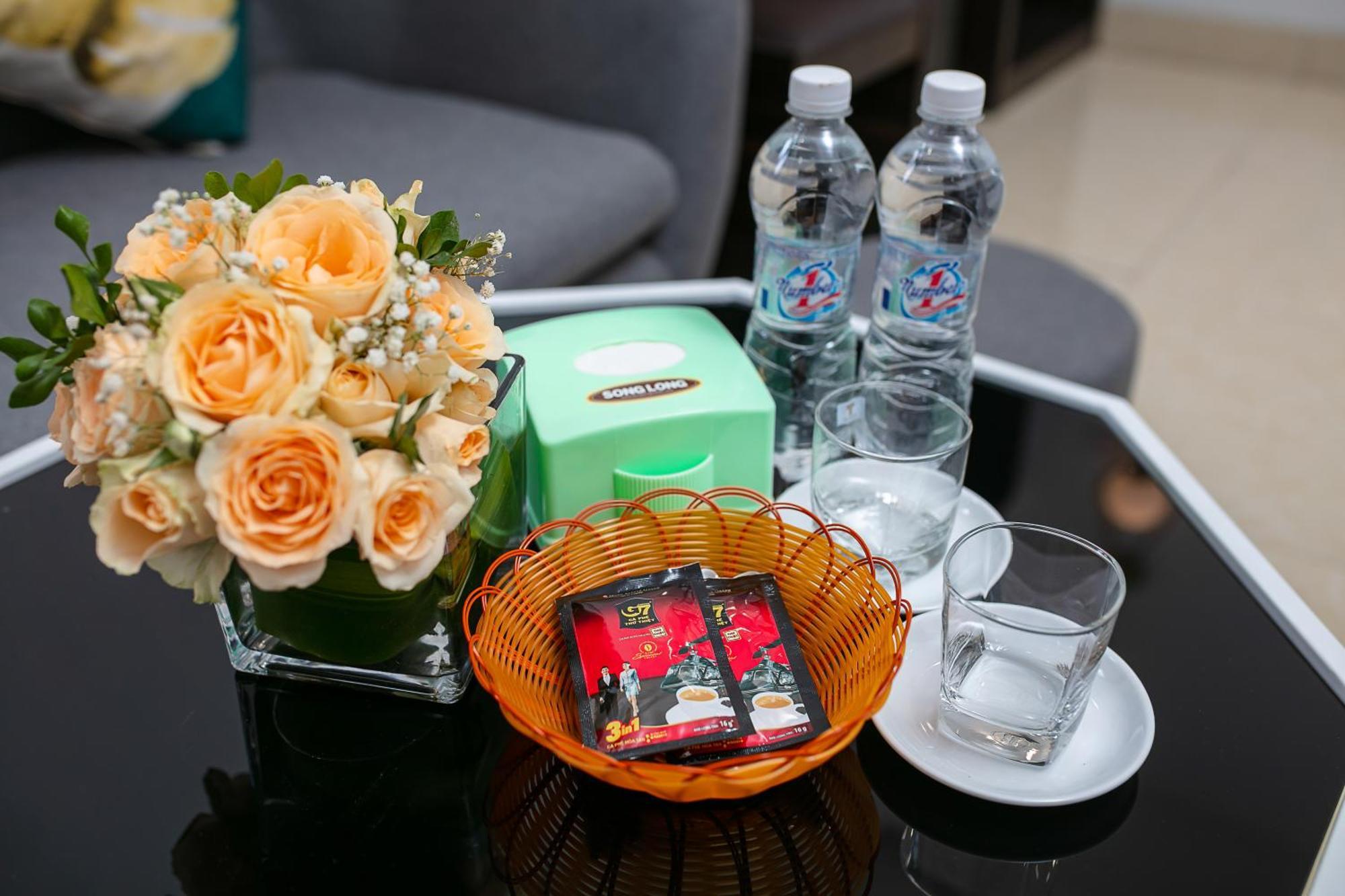 New Airport Noi Bai Hotel Hanoi Bagian luar foto